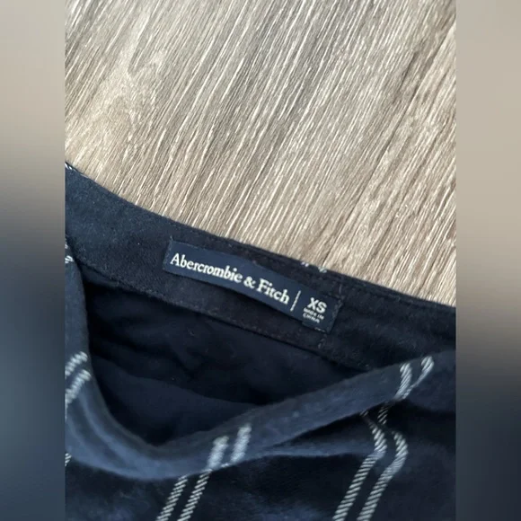 Stripped Abercrombie & Fitch pinstriped mini skirt with tie size XS - Picture 3 of 5